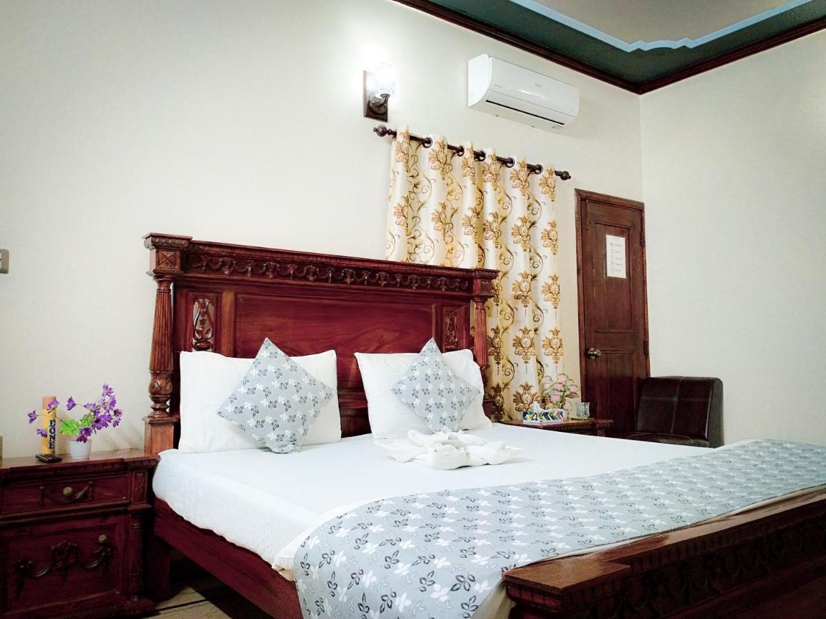 Luxury Living Rooms Near Agha Khan, Millennium, Nueplex Карачи Экстерьер фото