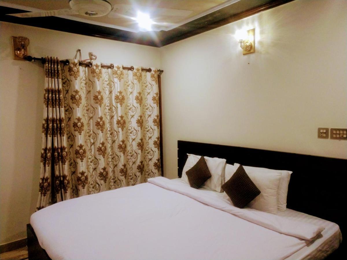 Luxury Living Rooms Near Agha Khan, Millennium, Nueplex Карачи Экстерьер фото